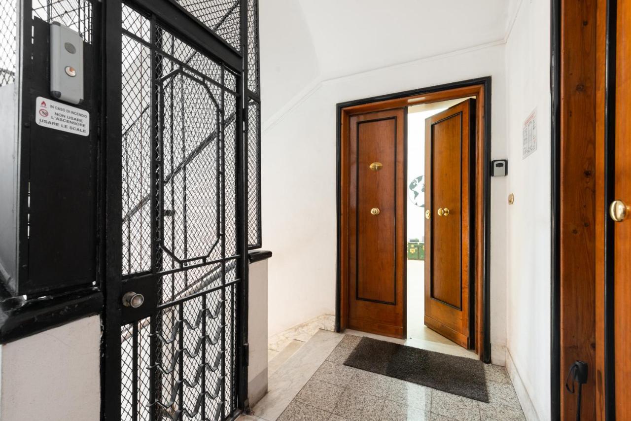 Appartamento Via Di Porta Labicana ローマ エクステリア 写真